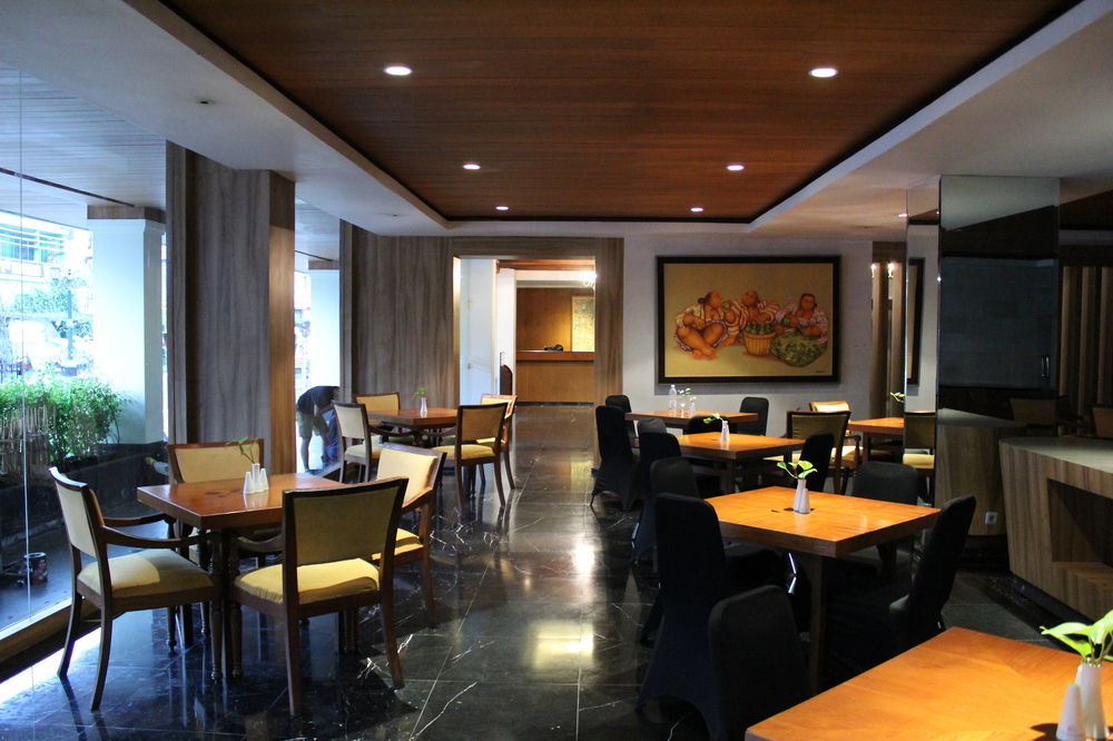 Hotel Mutiara Malioboro Yogyakarta Buitenkant foto
