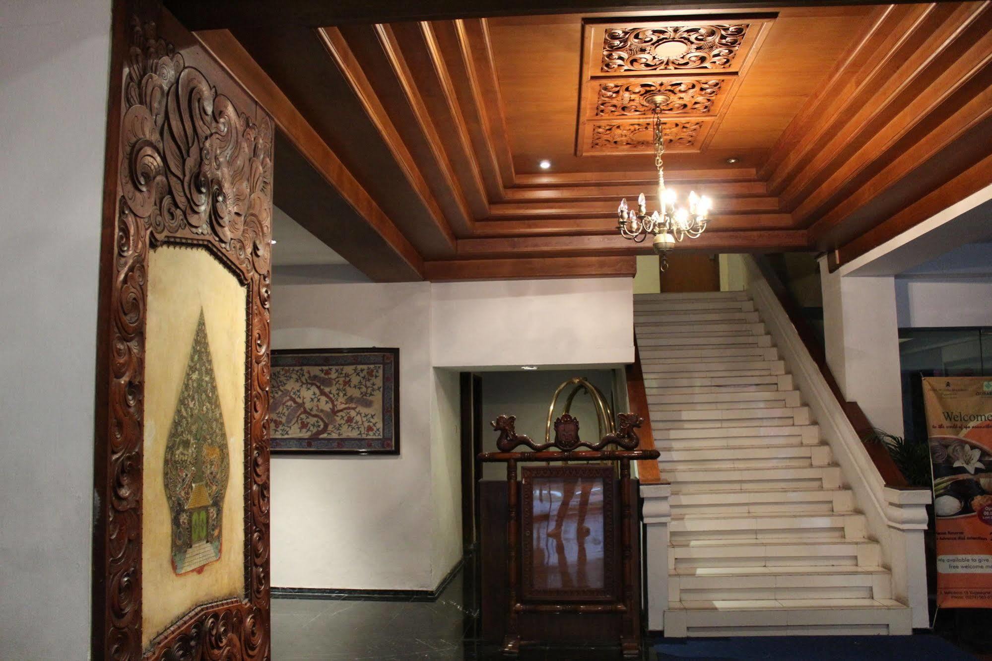 Hotel Mutiara Malioboro Yogyakarta Buitenkant foto