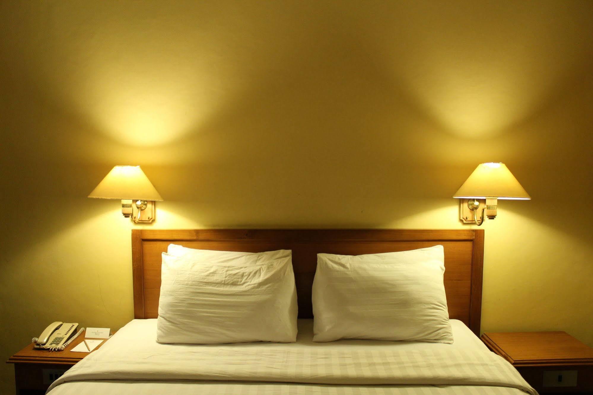 Hotel Mutiara Malioboro Yogyakarta Buitenkant foto