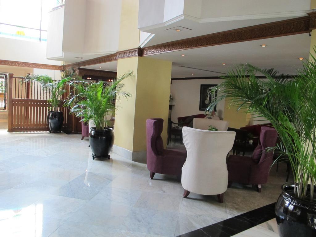 Hotel Mutiara Malioboro Yogyakarta Buitenkant foto